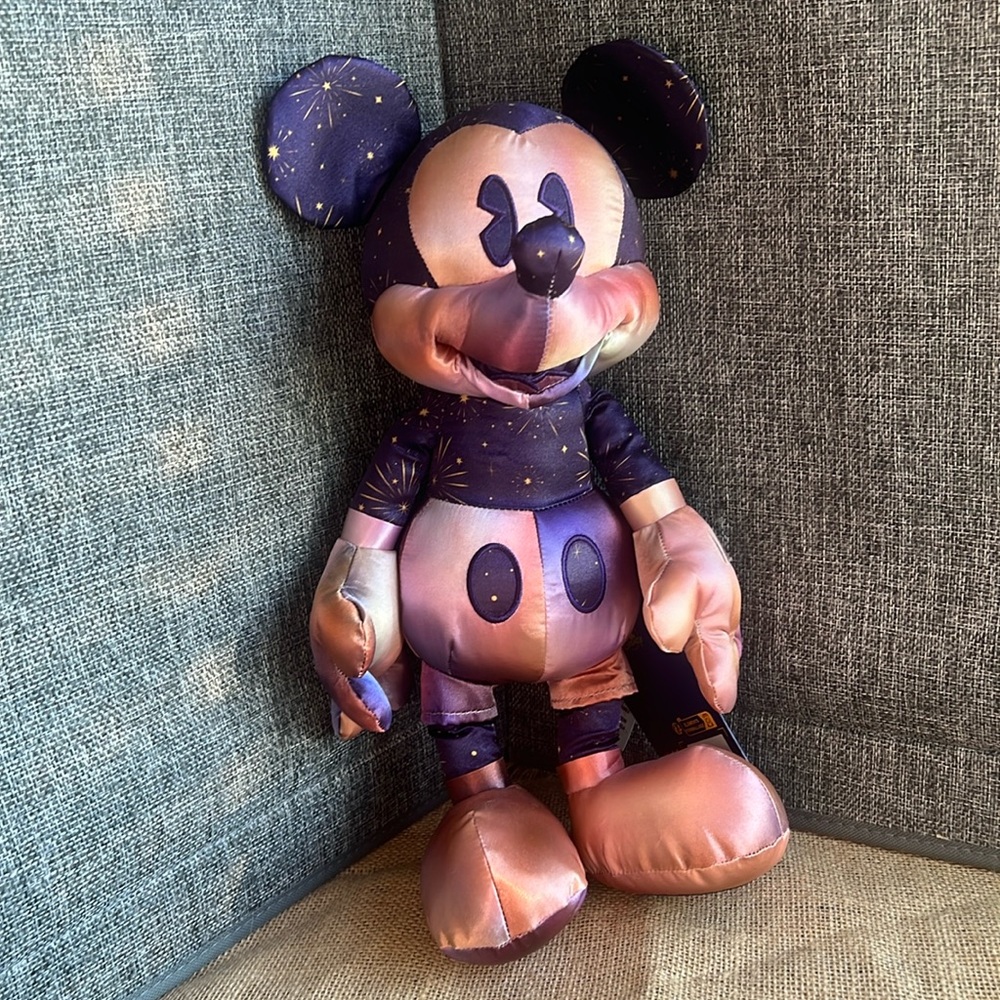 Mickey Mouse 50th Anniversary Edition(NWT) - Picture 3 of 12